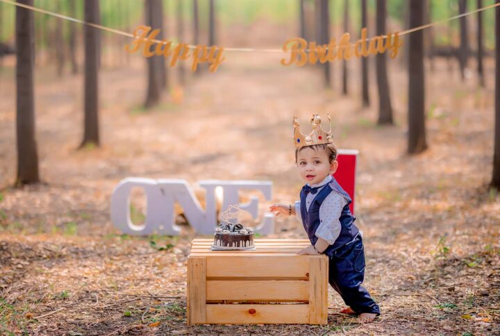 10 Must Have Baby Photography Props For Every Photographers